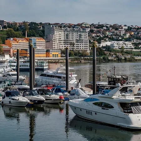 Sleepboat Barco Botel Porto